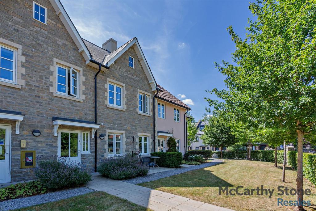Barnhill Court