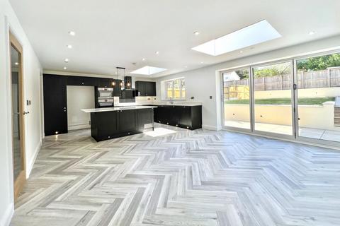 undefined, High SPECIFICATION and ENERGY EFFICIENT NEW BUILD Tanhurst, Main Road Undy, Caldicot, Monmouthshire, NP26 3EH
