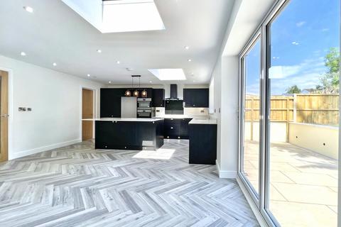 undefined, High SPECIFICATION and ENERGY EFFICIENT NEW BUILD Tanhurst, Main Road Undy, Caldicot, Monmouthshire, NP26 3EH