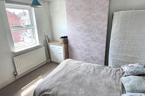 2 bedroom end of terrace house to rent, 52 Spital Street, Lincoln