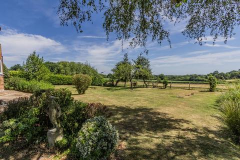 undefined, No Onward Chain in Hawkhurst
