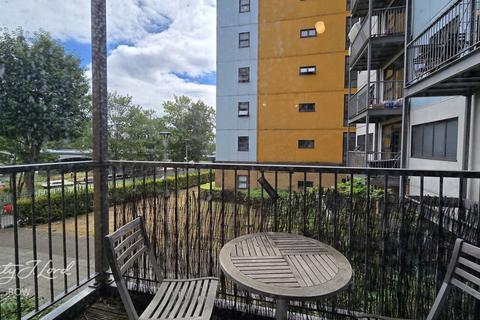 Maltings Close, London