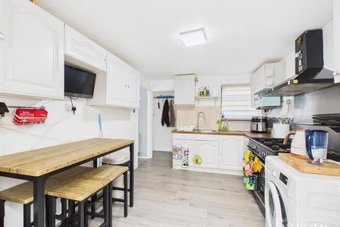 33 Butler Close, Basingstoke, RG22 6UF