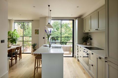 76 Mackenzie Road, Beckenham, BR3 4RZ