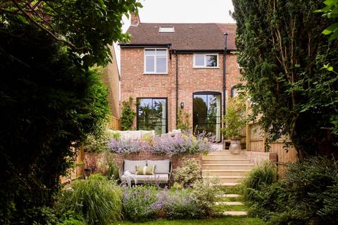 76 Mackenzie Road, Beckenham, BR3 4RZ
