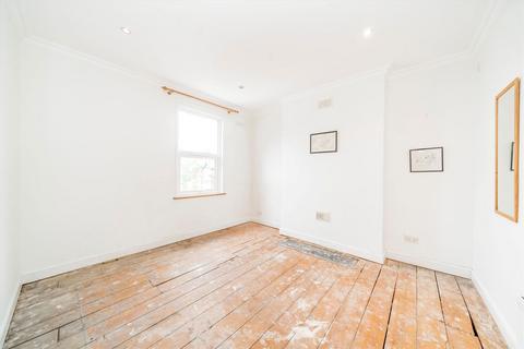 2 bedroom flat for sale, Grange Road, London NW10