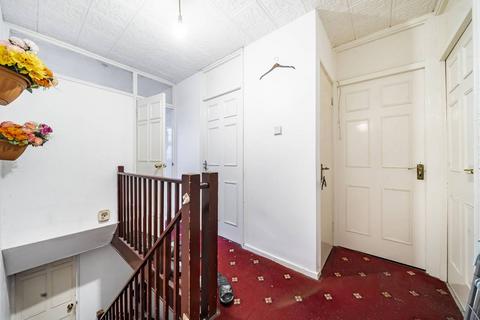 undefined, Vibart Gardens, Brixton Hill, London, SW2