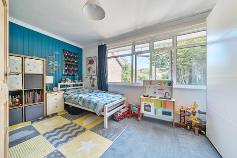 28 Rye Crescent, Orpington, BR5 4NE