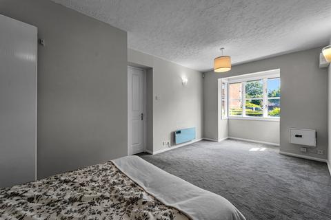 33 Anderson Close, London, W3 6YJ