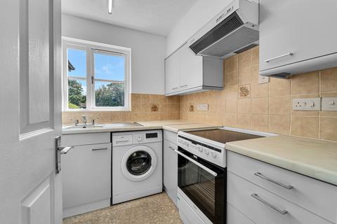 33 Anderson Close, London, W3 6YJ