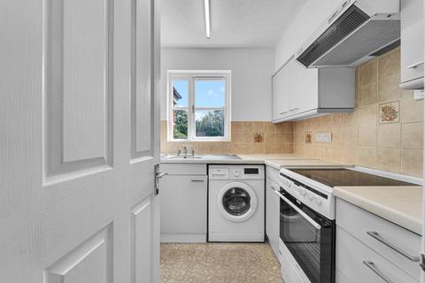 33 Anderson Close, London, W3 6YJ