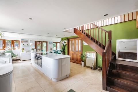 5 bedroom detached house for sale, Wraik Hill, Whitstable