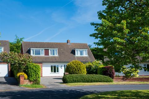4 bedroom detached house for sale, Park Avenue, Dronfield