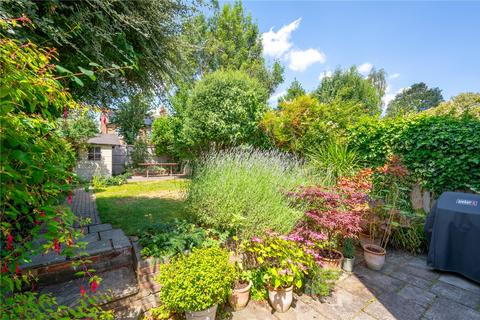 13 Upper Heath Road, St Albans, AL1 4DN