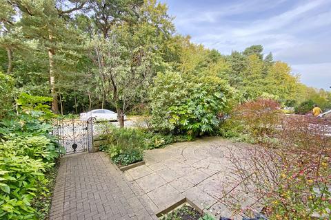 undefined, Flat 3 , 61 Harlow Moor Drive