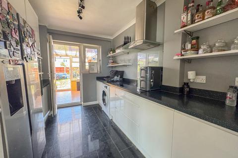 9 Birch Close, Canewdon, Rochford, SS4 3PE