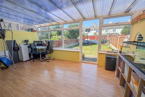 9 Birch Close, Canewdon, Rochford, SS4 3PE