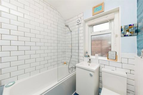 3 bedroom semi-detached house to rent, Bedford St, Crewe