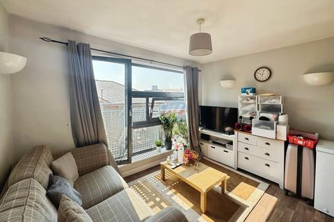 1 bedroom apartment for sale, The Point, 3 Whitehall Place