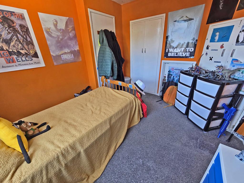 Fourth bedroom