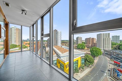 3 bedroom apartment for sale, Falcon Wharf, Battersea
