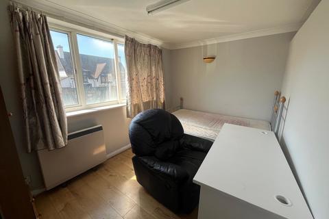 3 bedroom apartment to rent, 49a High Street