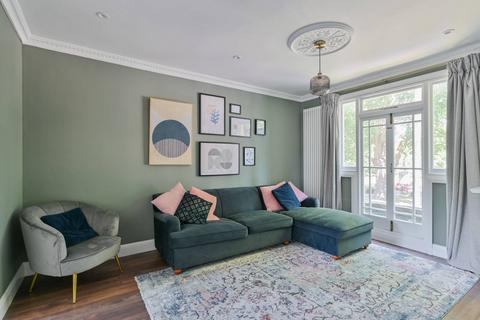 3 bedroom flat for sale, Kingdene Cottage, Lower Green West, Mitcham, CR4
