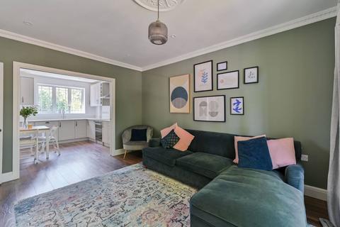 3 bedroom flat for sale, Kingdene Cottage, Lower Green West, Mitcham, CR4