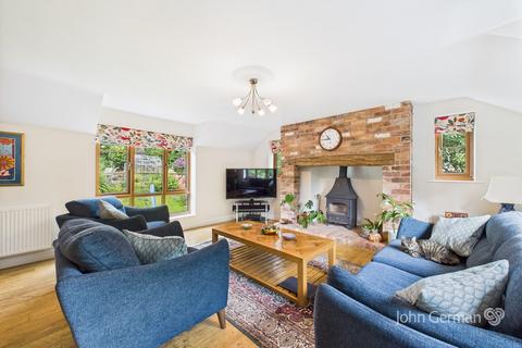 4 bedroom detached house for sale, Newton Road, Burton-on-Trent