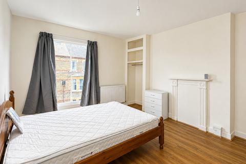 1 bedroom in a house share to rent, Bateman Street, Cambridge CB2