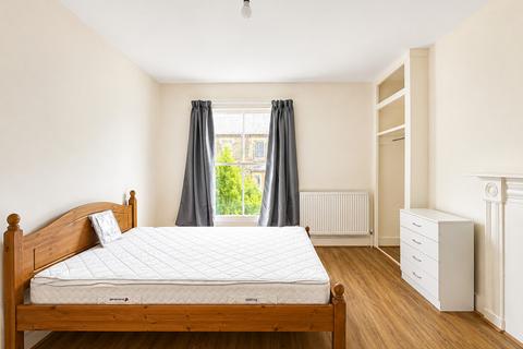 1 bedroom in a house share to rent, Bateman Street, Cambridge CB2