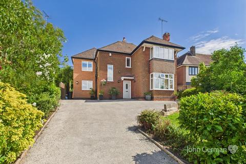 4 bedroom detached house for sale, Bretby Lane, Bretby