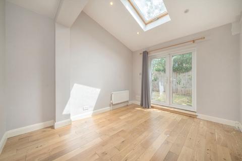 2 bedroom maisonette for sale, Coldershaw Road, London W13