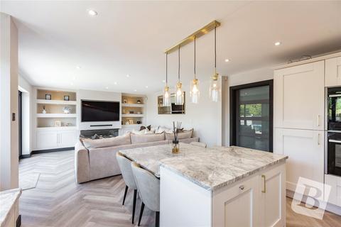 4 bedroom detached house for sale, Nevendon Road, Wickford, Essex, SS12