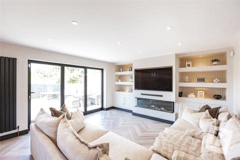 4 bedroom detached house for sale, Nevendon Road, Wickford, Essex, SS12