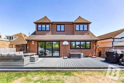 4 bedroom detached house for sale, Nevendon Road, Wickford, Essex, SS12