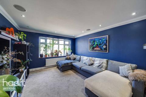 94 Barbrook Lane, Tiptree, Colchester, CO5 0JH