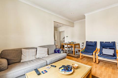 3 bedroom flat for sale, Russell Gardens, London