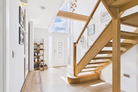 4 bedroom detached house for sale, Bronwydd Arms, Carmarthen