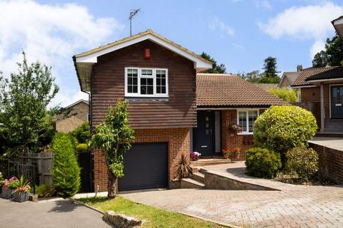 3 bedroom detached house for sale, Glenmore Park, Tunbridge Wells