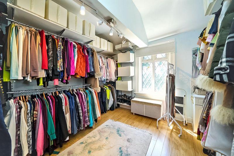 Bedroom/dressing...