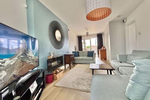 37 Ipswich Crescent, Birmingham, B42 1LY