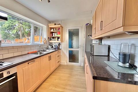 37 Ipswich Crescent, Birmingham, B42 1LY