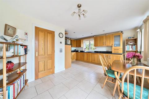 1 Meadows Edge, Cheriton Bishop, Exeter, EX6 6JS