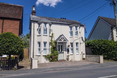 3 bedroom detached house for sale, High Street, Partridge Green