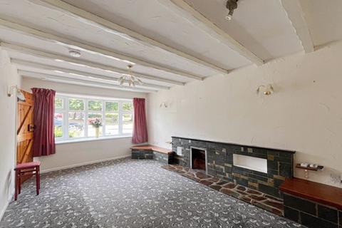 60 Bracken Close, Burntwood, WS7 9BD