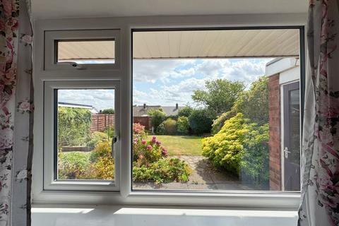 60 Bracken Close, Burntwood, WS7 9BD