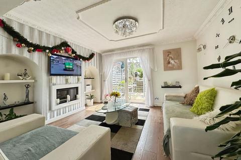 3 bedroom semi-detached house for sale, Bury New Road, Whitefield