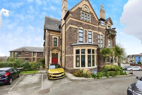 1 bedroom flat for sale, Stunning Over 55's Flat. 8 Caerau Crescent, Newport