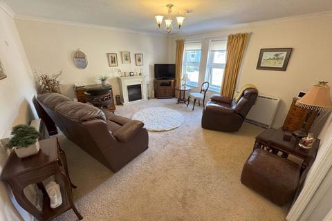 1 bedroom flat for sale, Stunning Over 55's Flat. 8 Caerau Crescent, Newport